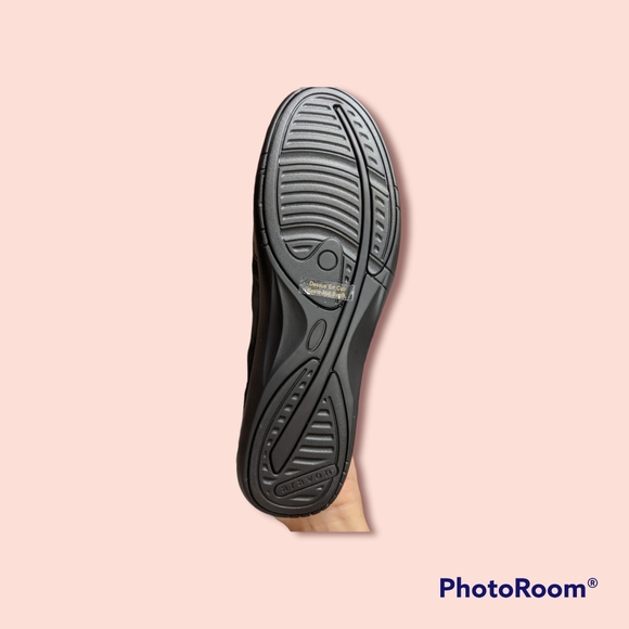 Aravon shoes - Picture 3 of 8